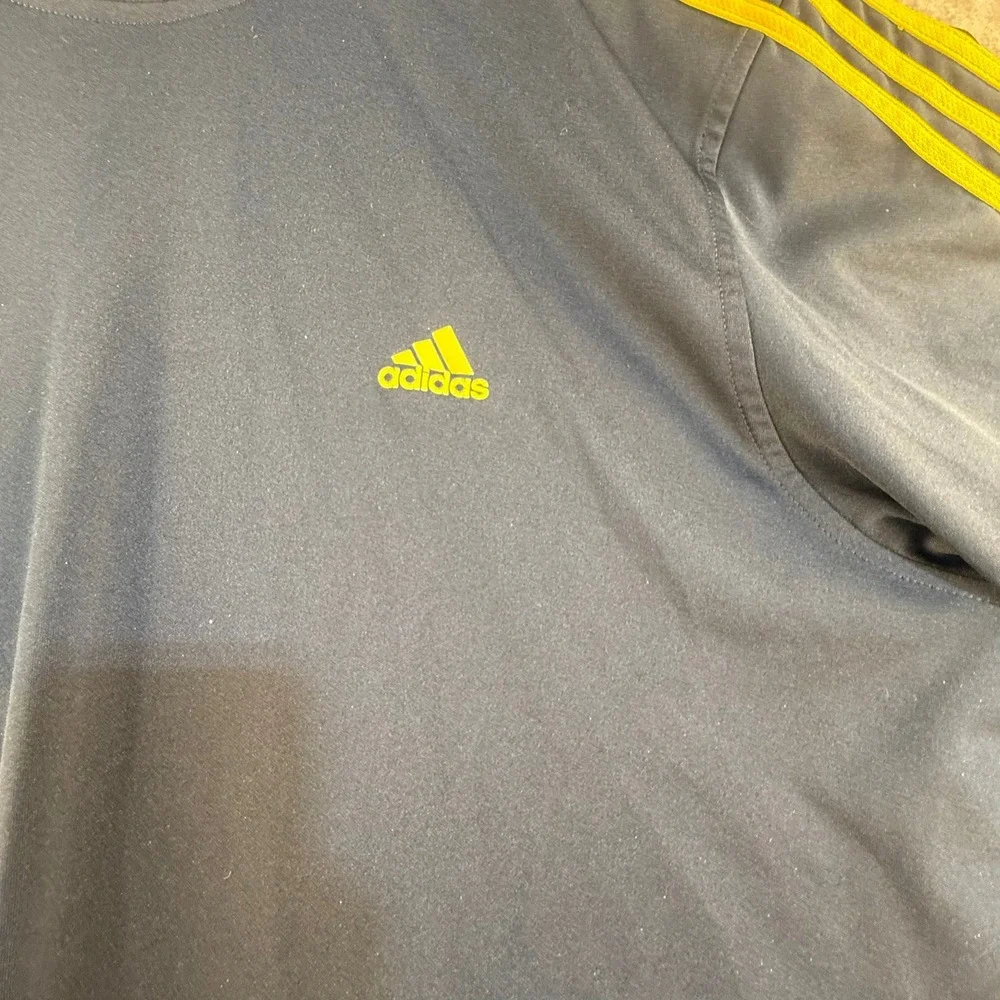 Adidas Climalite Mens Large Navy Blue Yellow 3 Stripe Performance T-Shirt T1933